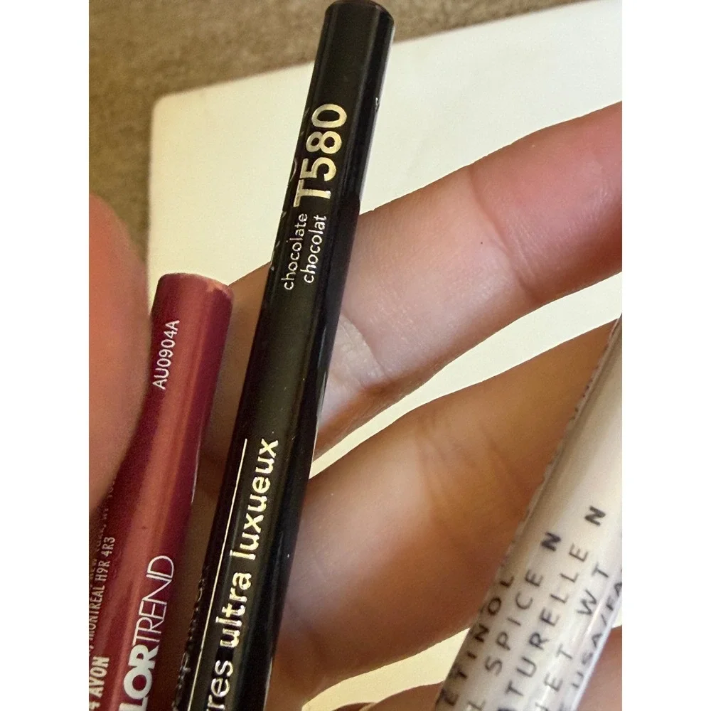 bundle of 3 Avon Lip Liner Trio Rosebud Chocolate Spice‎ Beyond Color Plumping